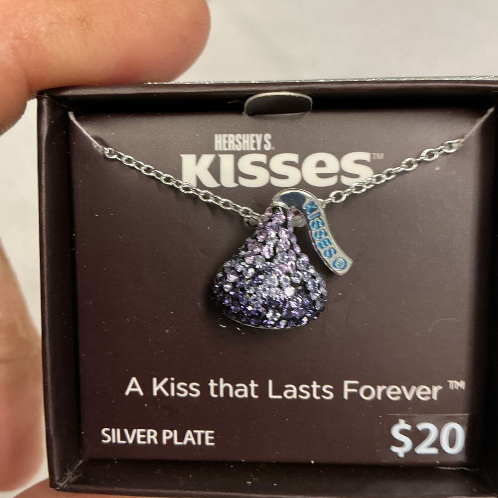 Herseys KissPurple Necklace NWT Silver Plated. 3597